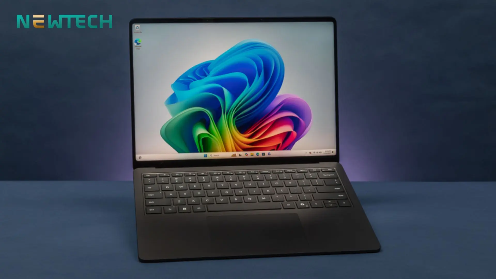 Surface Pro 12 inch và Surface Laptop 13 inch – Chọn máy nào sẽ phù hợp hơn? 7 Trải nghiệm làm việc chuyên nghiệp với Surface Laptop 13 inch