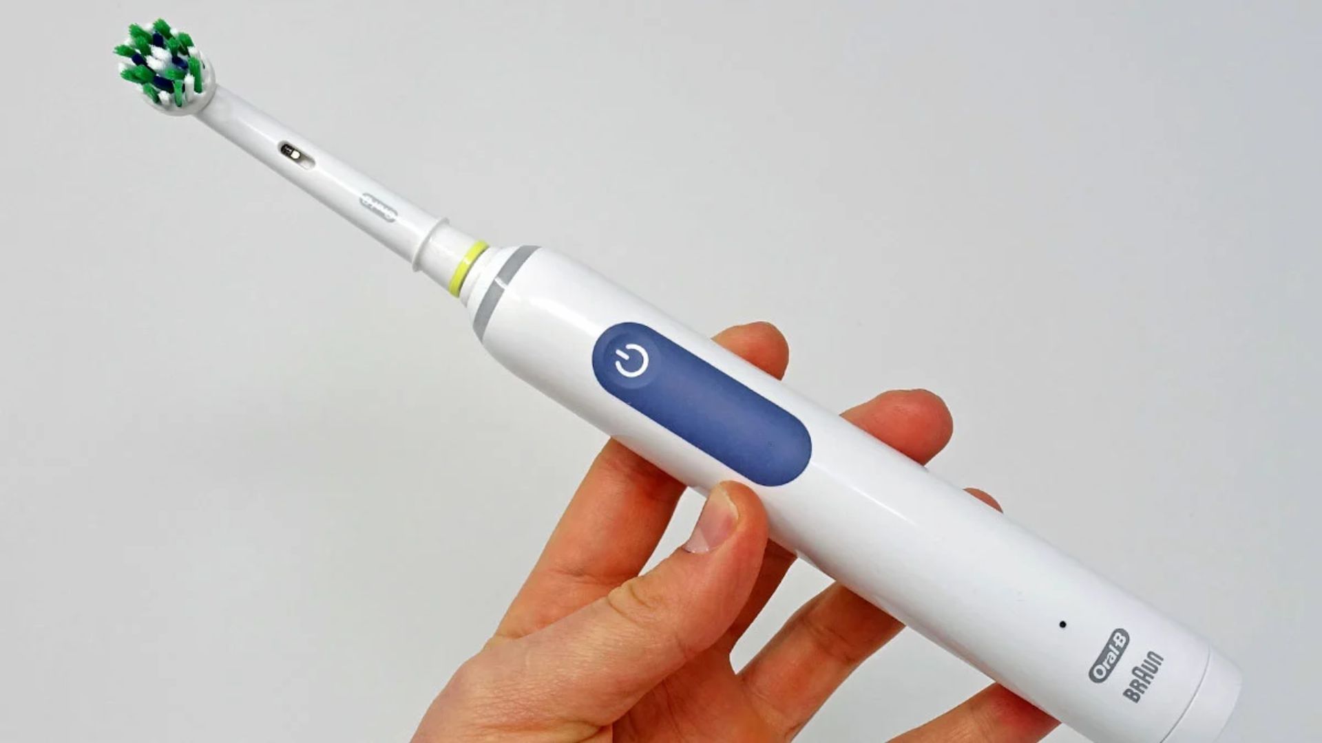 Khả năng làm sạch tốt từ Oral B Pro
