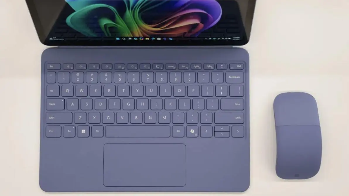 Microsoft ra mắt Surface Pro 12 inch và Surface Laptop 13 inch 5 Microsoft ra mắt phiên bản Surface Pro 12 inch và Surface Laptop 13 inch