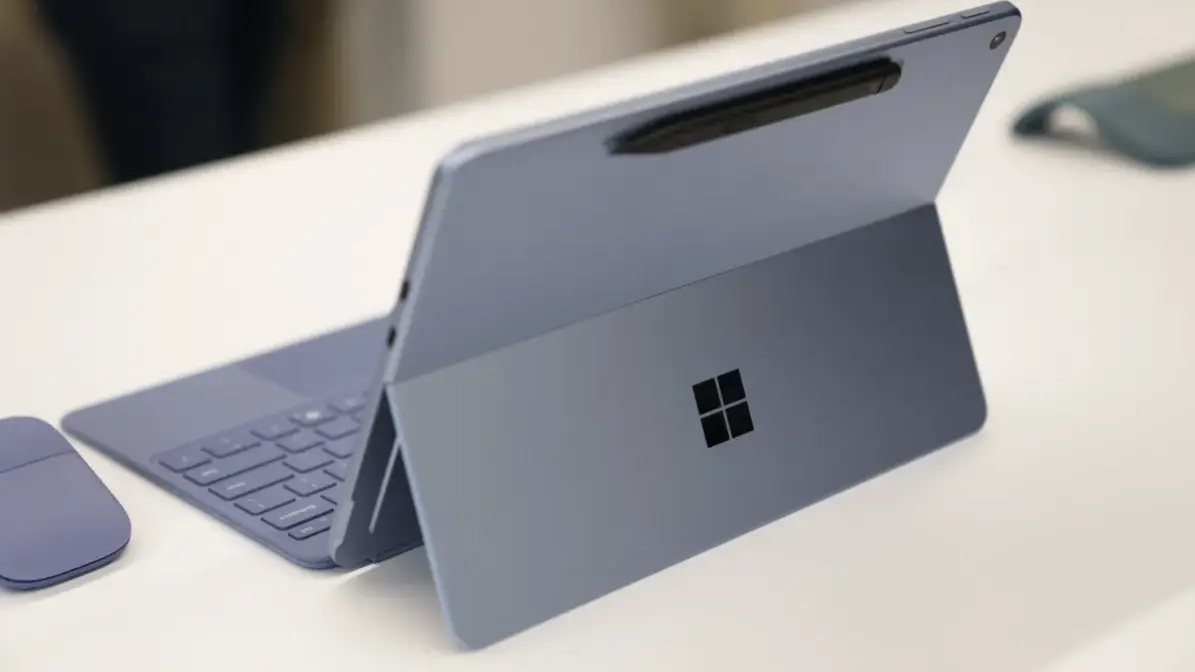 Microsoft ra mắt Surface Pro 12 inch và Surface Laptop 13 inch 4 Microsoft ra mắt phiên bản Surface Pro 12 inch và Surface Laptop 13 inch