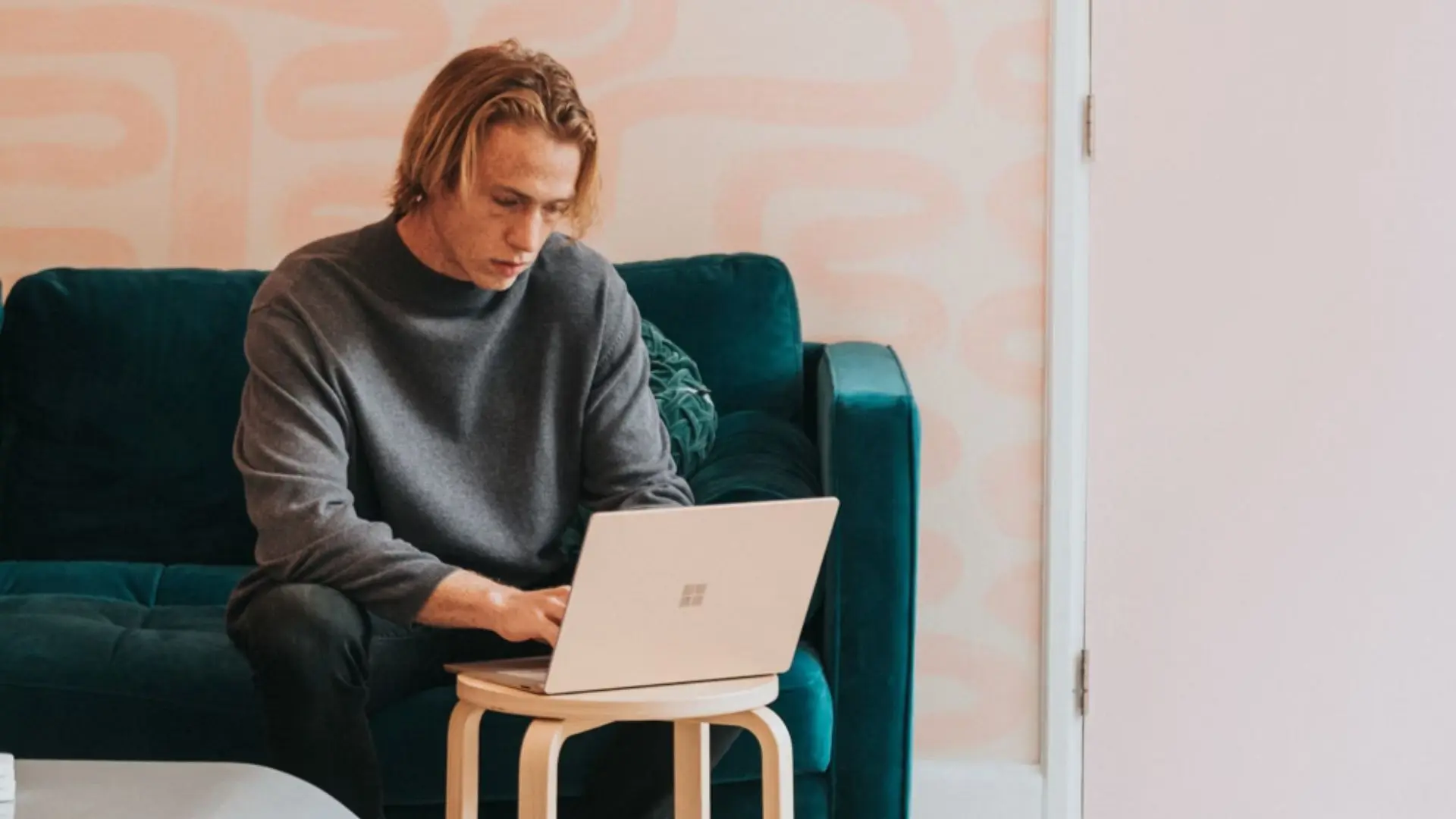 Surface Laptop 7 13.8 inch Snapdragon X Plus/16GB/256GB (Refurbished) 16 Phù hợp với người dùng văn phòng