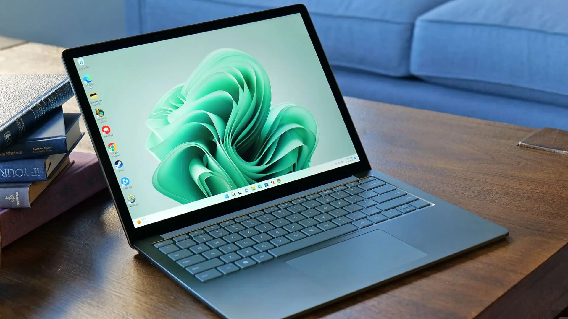 Top 7 laptop 20 triệu cho nhân viên văn phòng đáng đầu tư năm 2024 2 Surface Laptop 5 i5 8GB 512GB có màn hình cảm ứng, độ phân giải cao