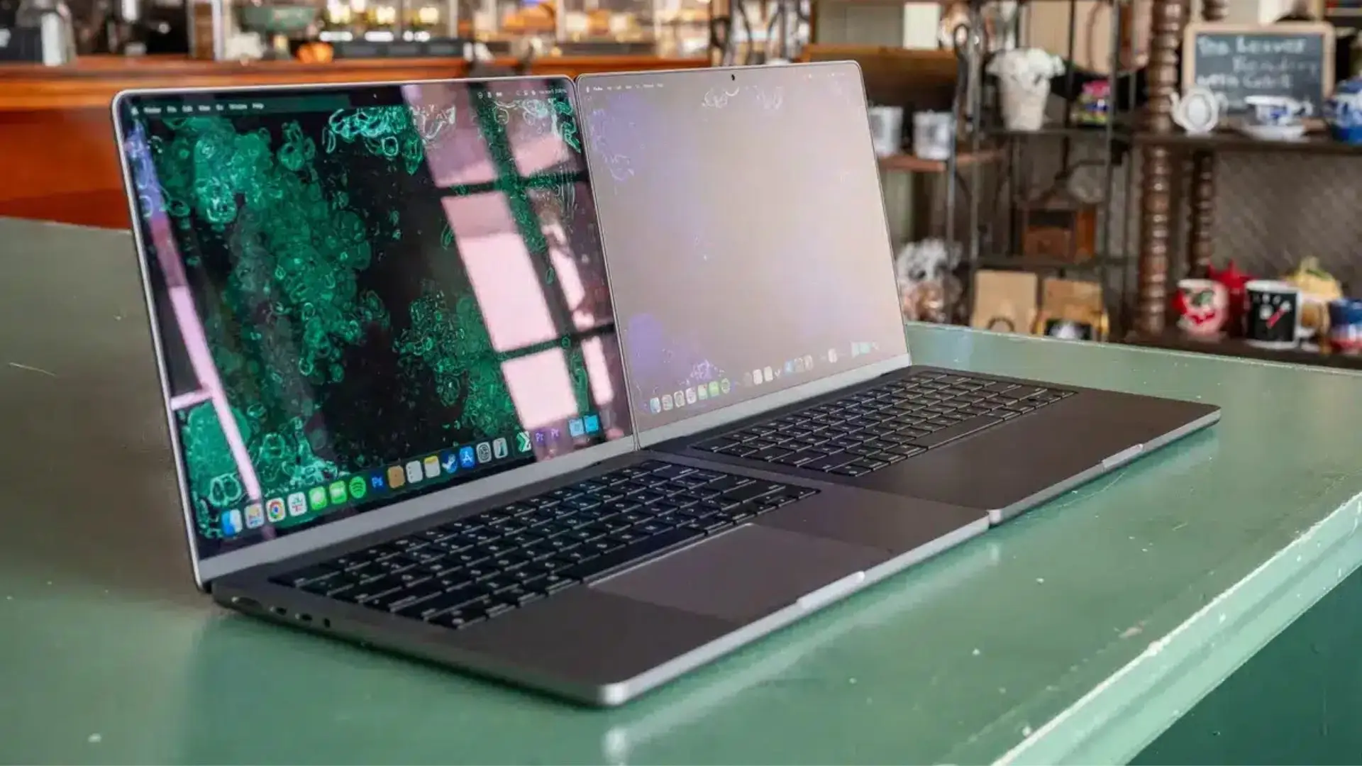 So sánh Surface Laptop 7 và Macbook Pro M4: Hai siêu phẩm ra mắt 2024 có gì nổi bật? 11 Surface laptop 7 và Macbook Pro M4 hướng tới đối tượng khách hàng khác nhau