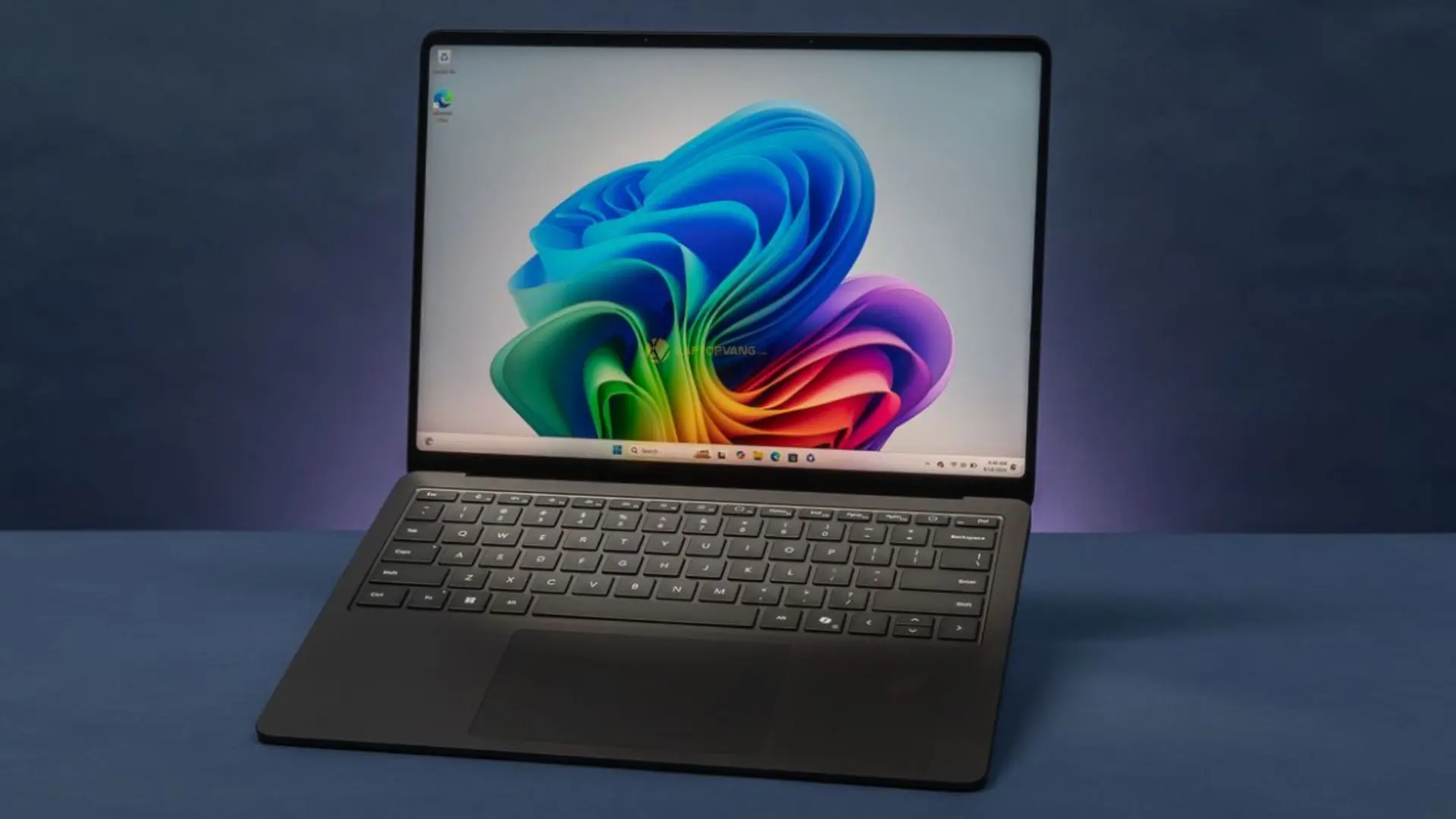 So sánh Surface Laptop 7 và Macbook Pro M4: Hai siêu phẩm ra mắt 2024 có gì nổi bật? 8 Surface Laptop 7 với bảo mật an toàn mọi dữ liệu