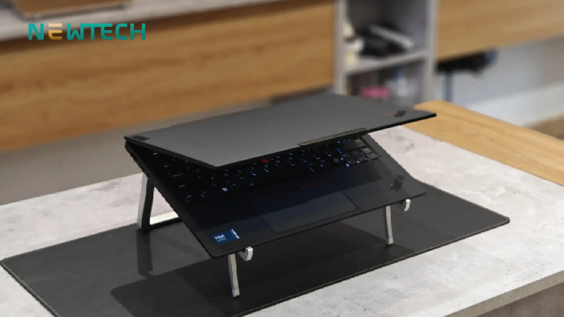 Đánh giá laptop ThinkPad T14s Gen 6 21R1S04C00