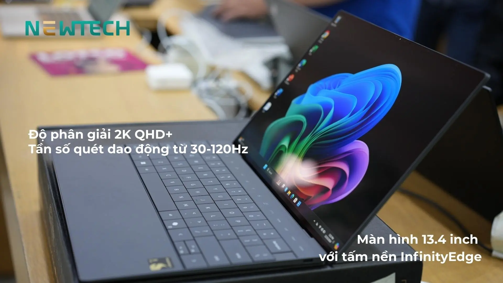Dell XPS 9345 13.4 inch Snapdragon X Elite 32GB 1TB QHD+ New 23 Màn hình QHD 13 inch sắc nét chất lượng cao