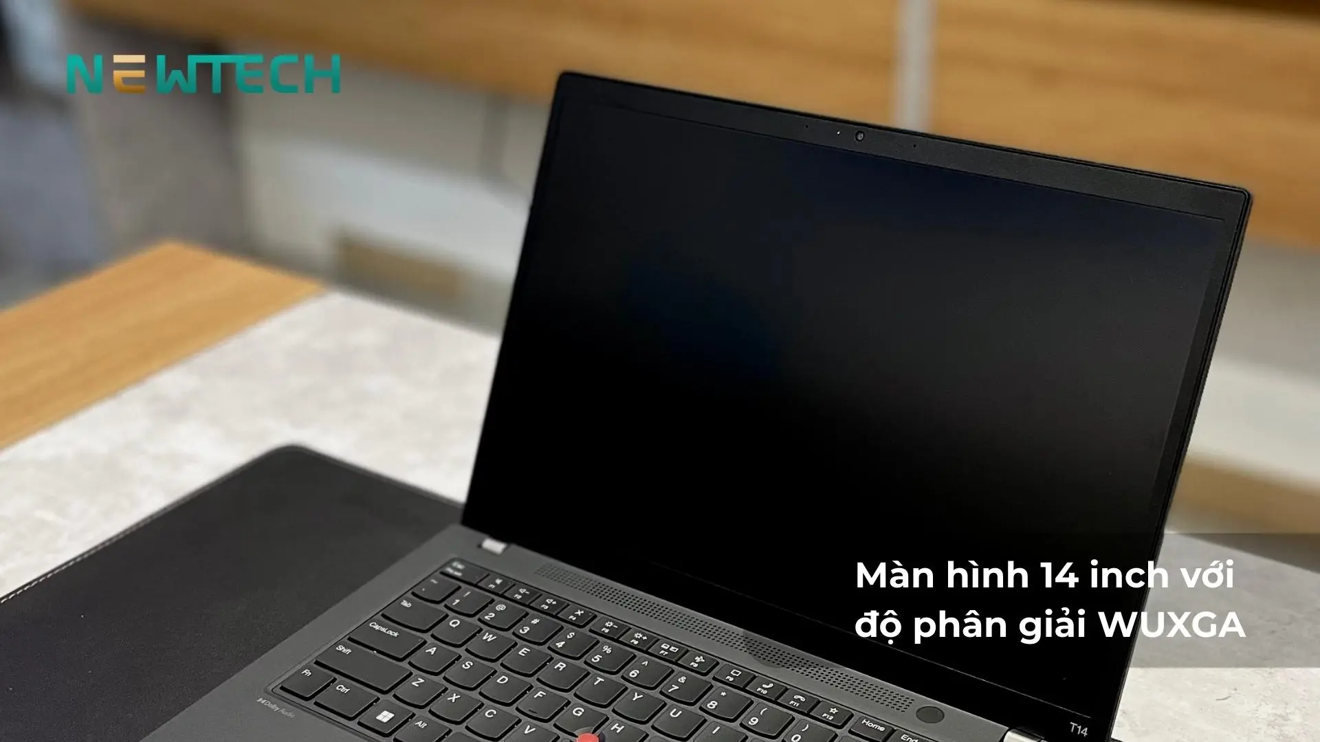 Màn hình sắc nét, hỗ trợ chống chói